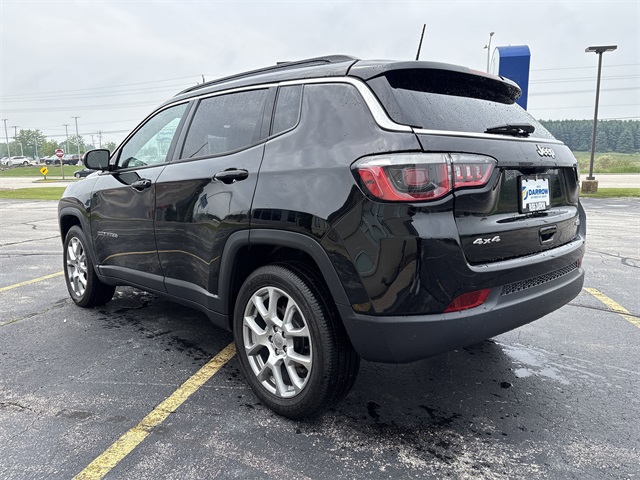 2022 Jeep Compass Latitude Lux photo 7