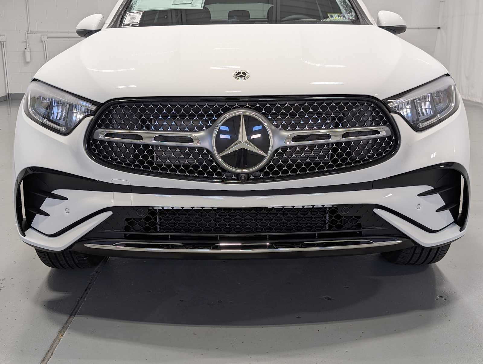 2026 Mercedes Benz GLC 300 4MATIC photo 2