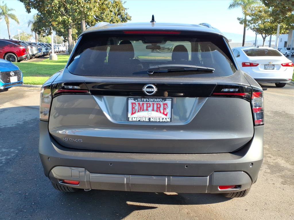 2026 Nissan Kicks SV photo 3
