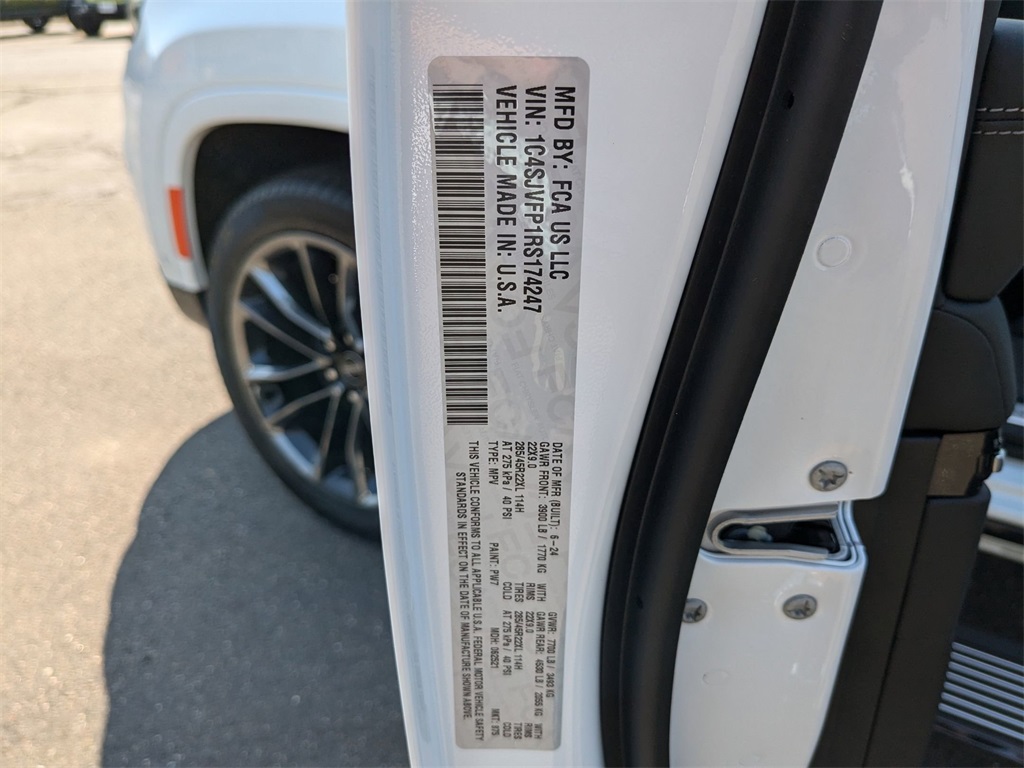 2024 Jeep Grand Wagoneer II photo 31