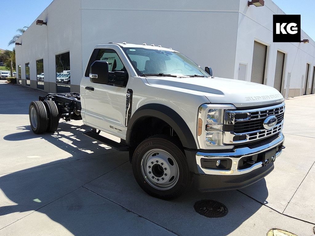 2025 Ford F-450 Super Duty Chassis Cab XL's photo