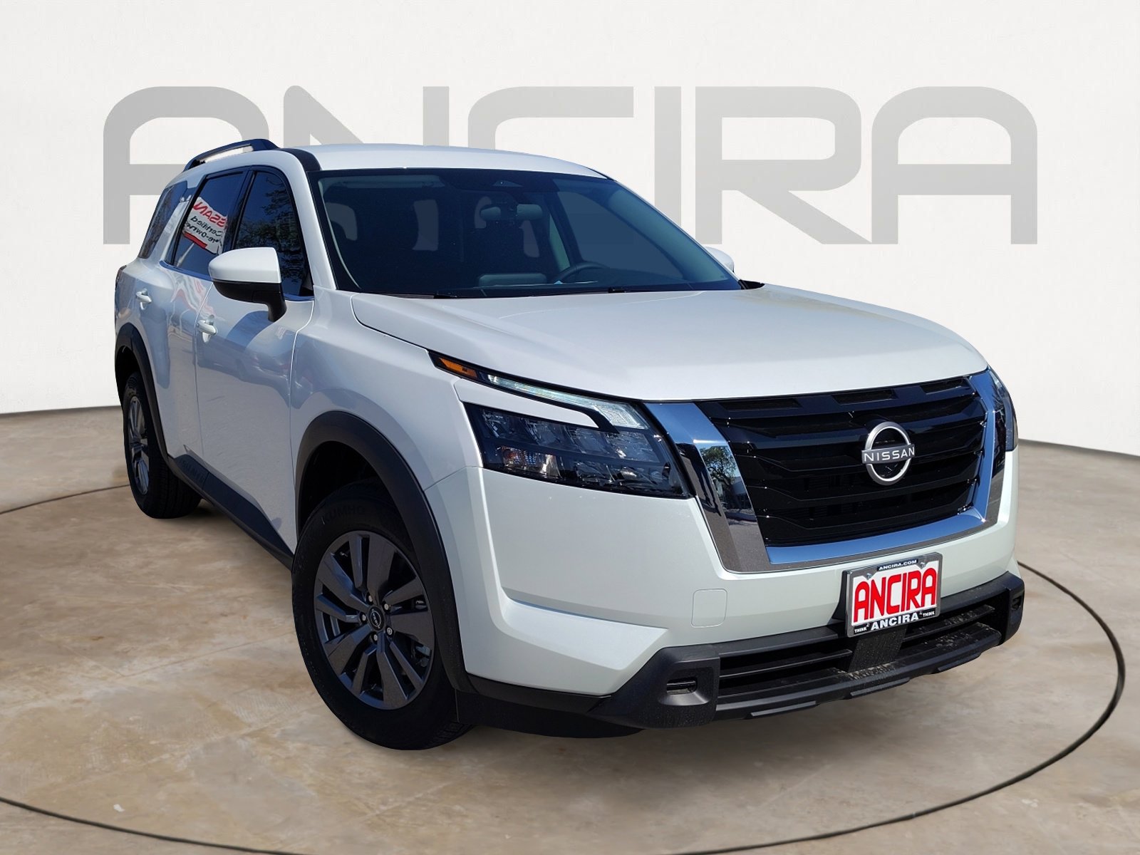 2025 Nissan Pathfinder SV photo 4