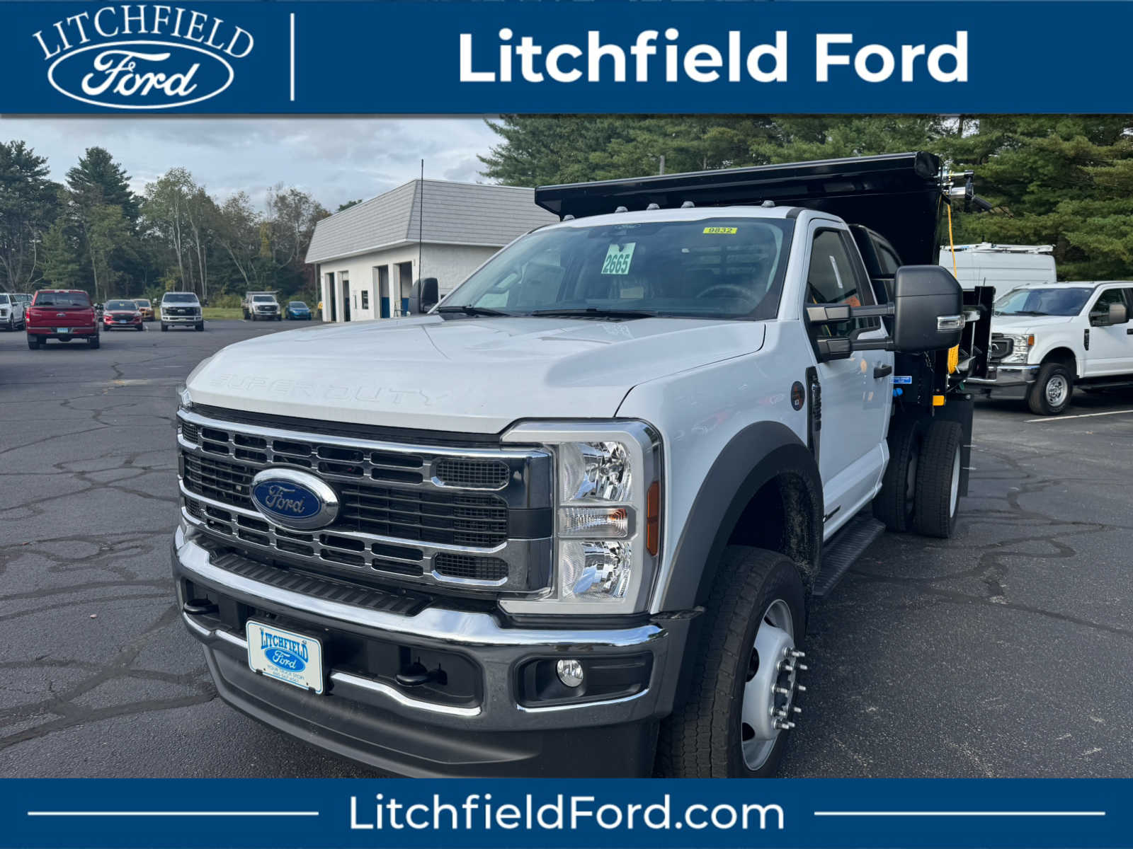 2025 Ford F-550 Super Duty Chassis Cab XL's photo