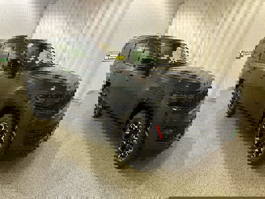 2025 Jeep Wagoneer Series II's photo