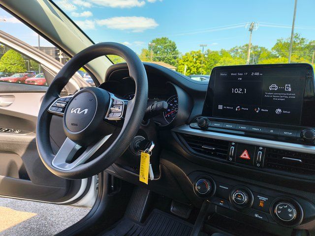 2022 Kia Forte LXS photo 24