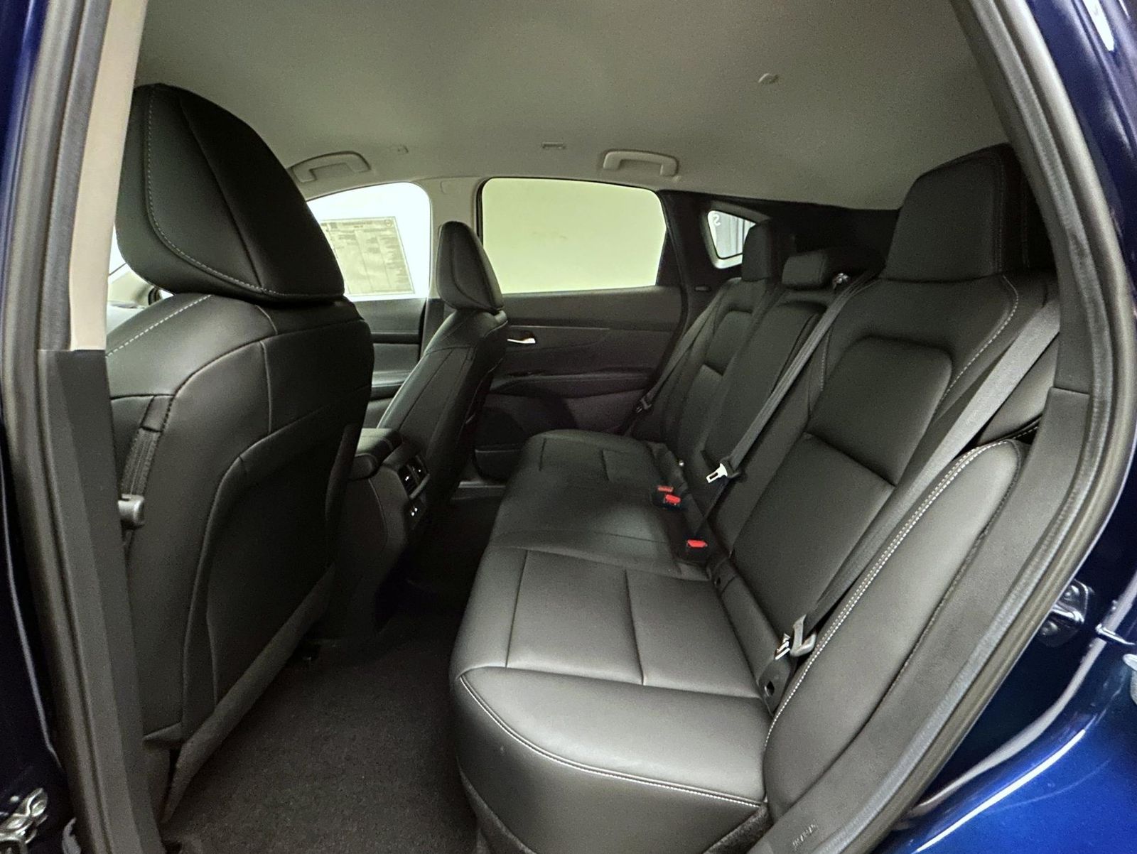 2025 Nissan Murano SV photo 11