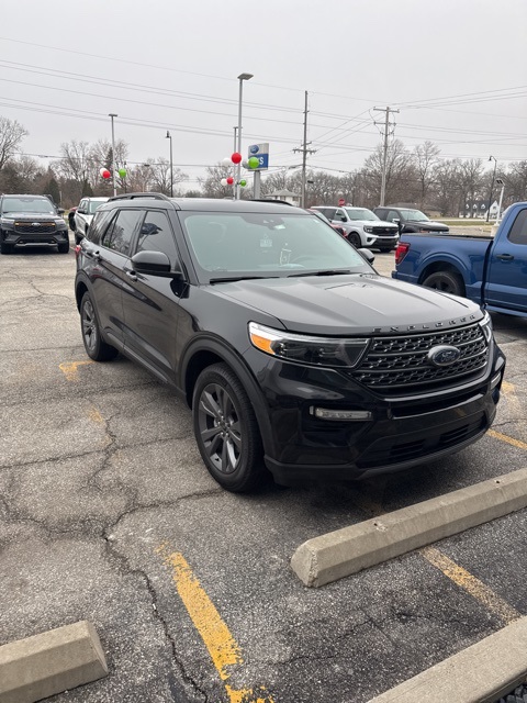 2022 Ford Explorer XLT's photo