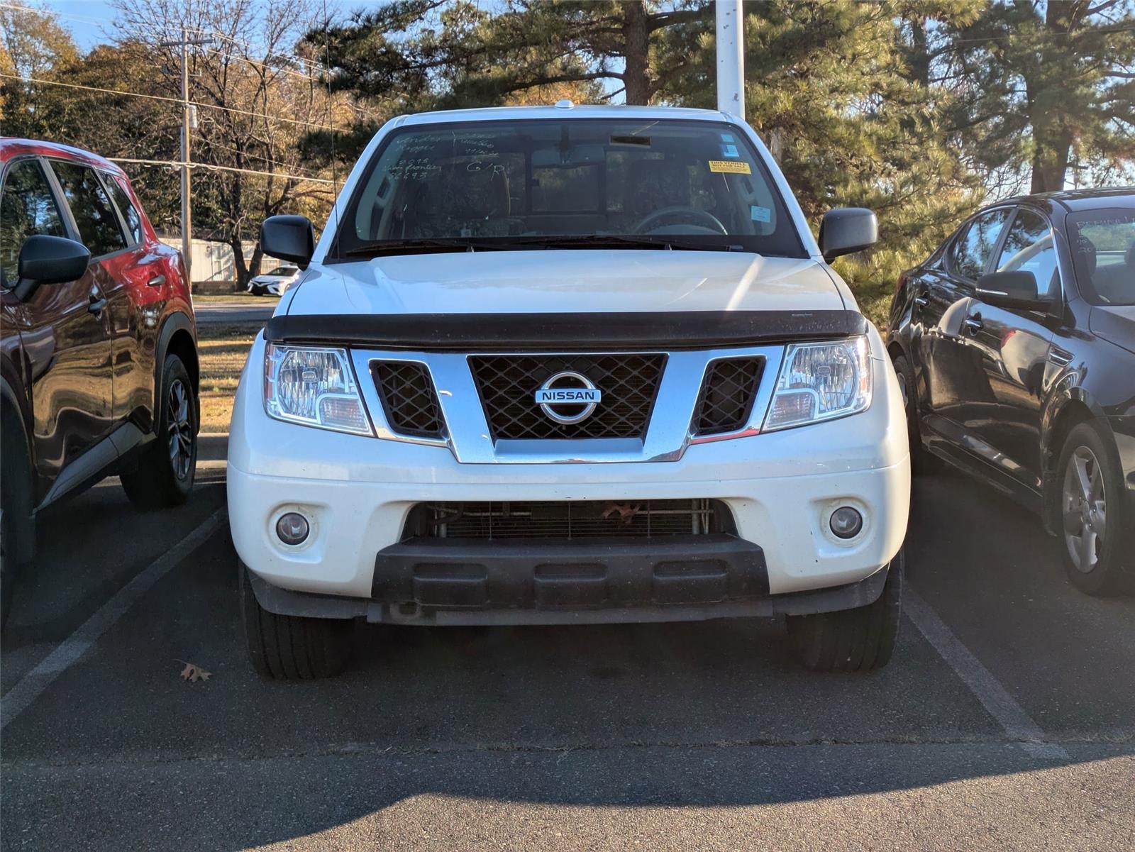2015 Nissan Frontier SV photo 2