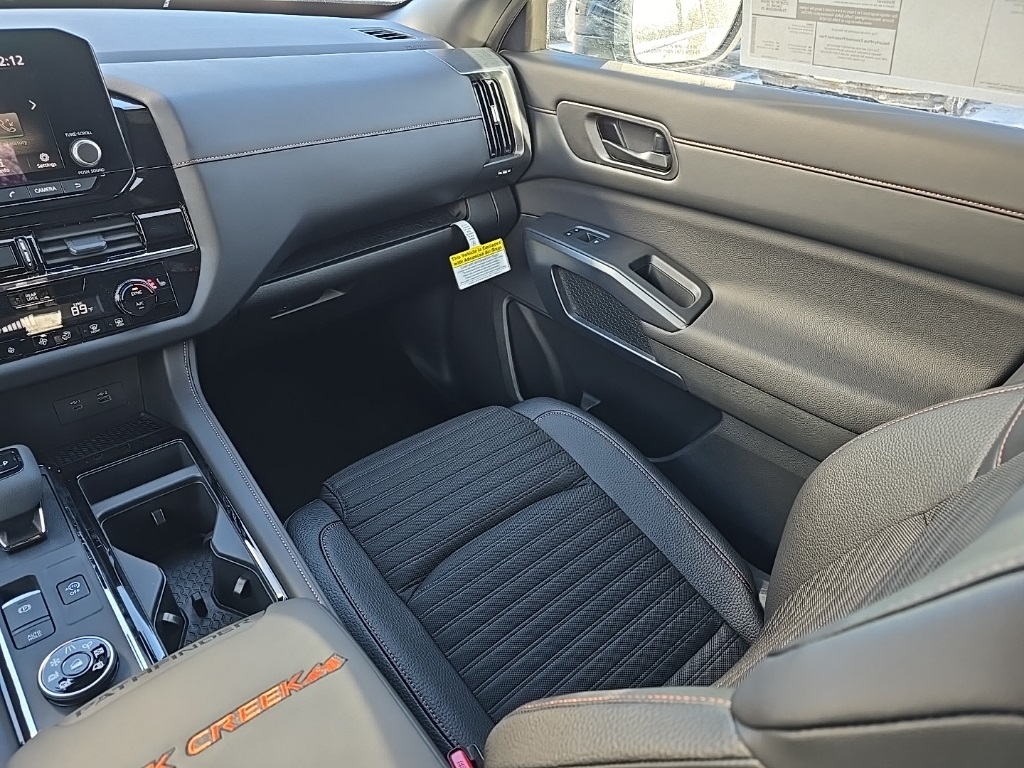 2025 Nissan Pathfinder Rock Creek photo 18