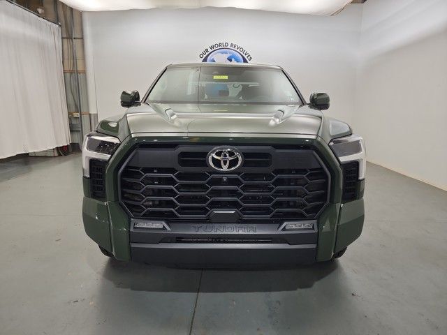 2022 Toyota Tundra SR5 CrewMax photo 6