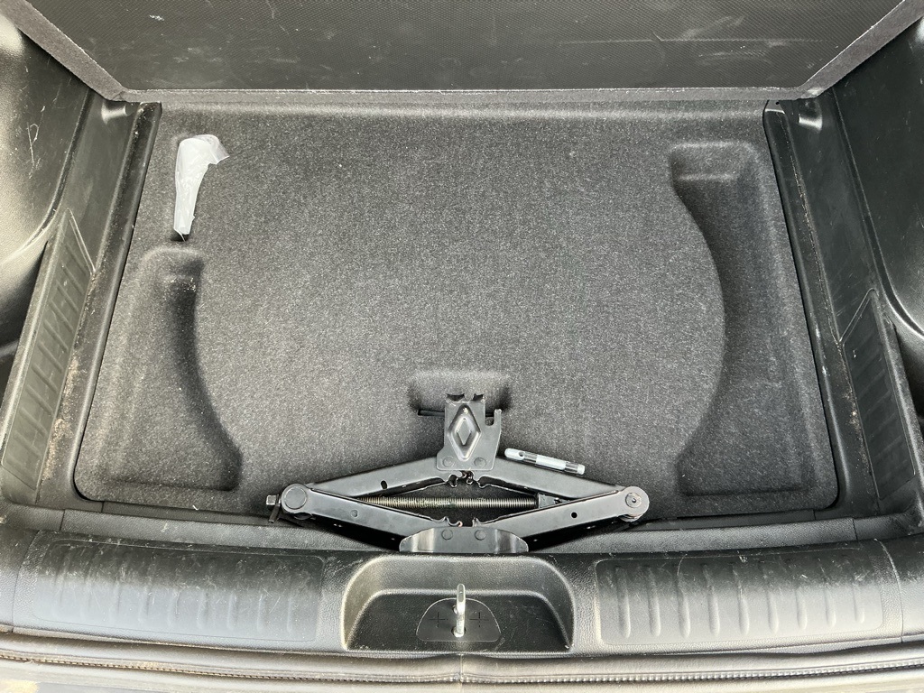 2019 Jeep Cherokee Latitude photo 18