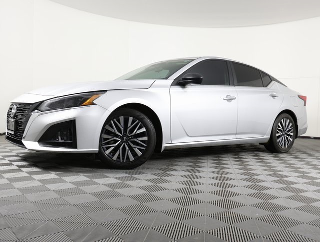 2024 Nissan Altima SV