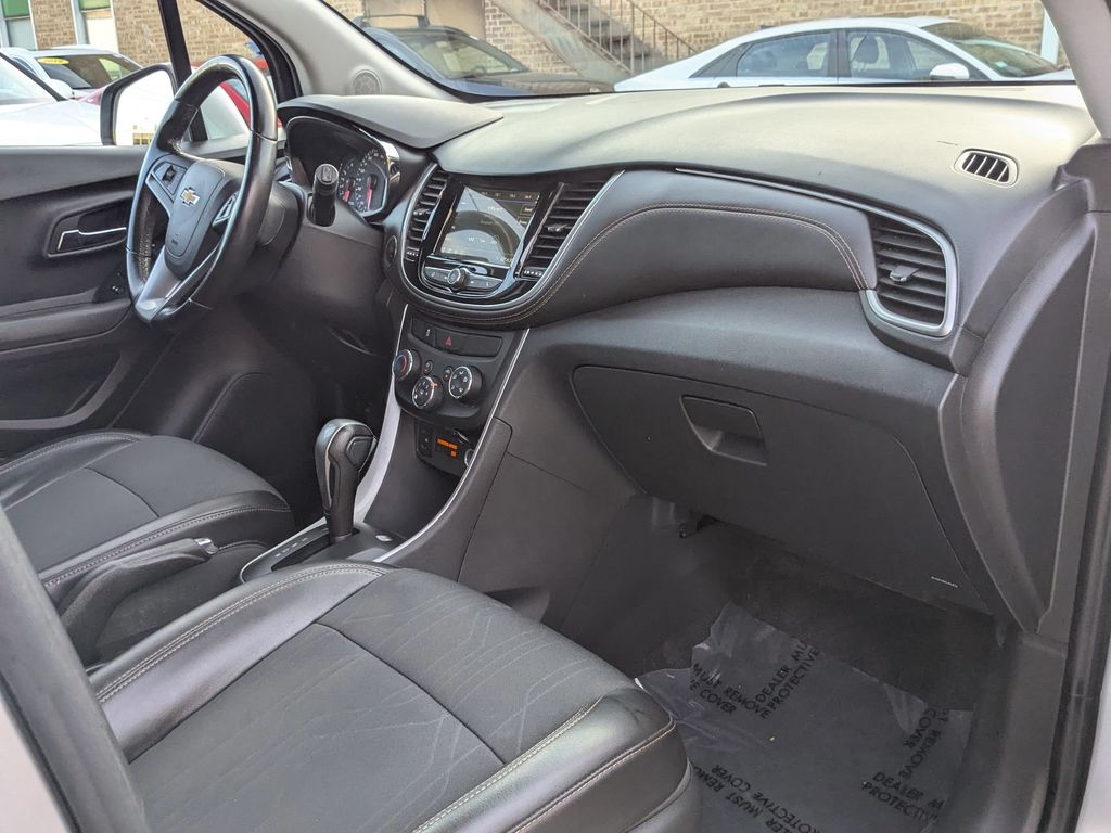 2019 Chevrolet Trax LT photo 25