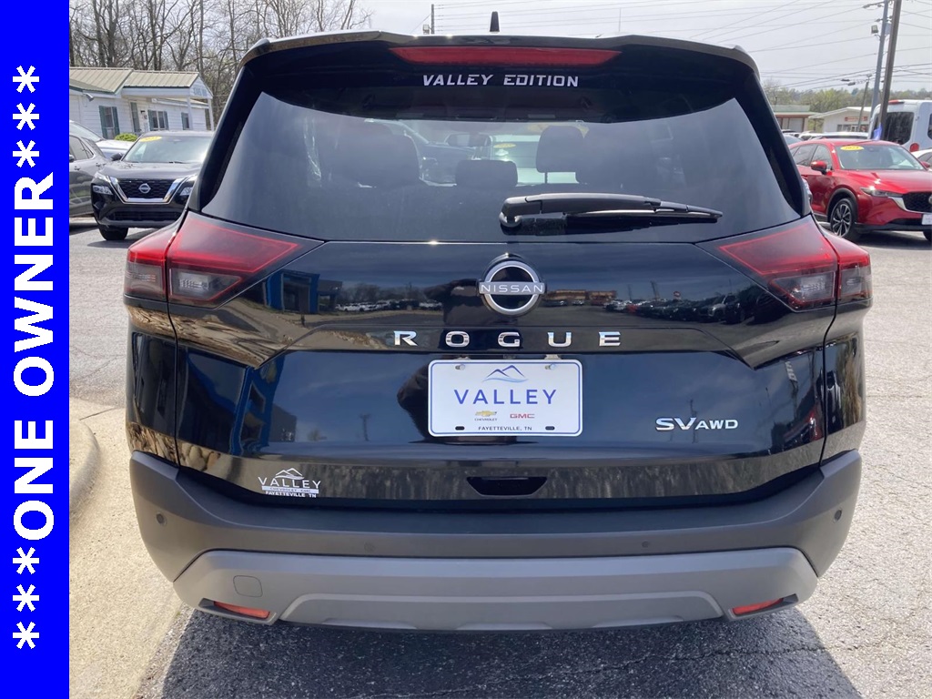 2023 Nissan Rogue SV photo 3