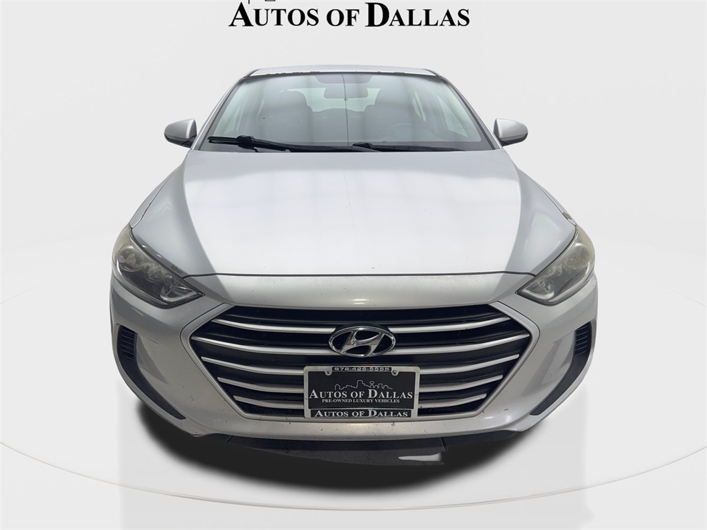 2018 Hyundai Elantra SEL photo 2