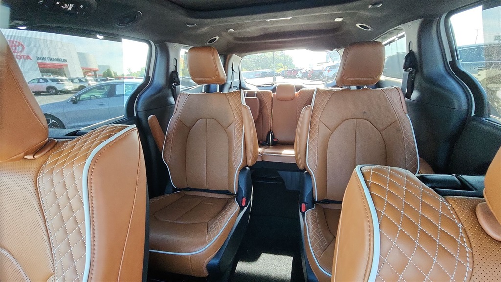 2024 Chrysler Pacifica Pinnacle photo 26