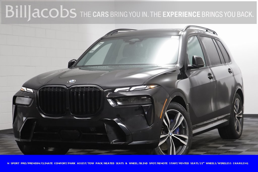 2023 BMW X7 40i's photo