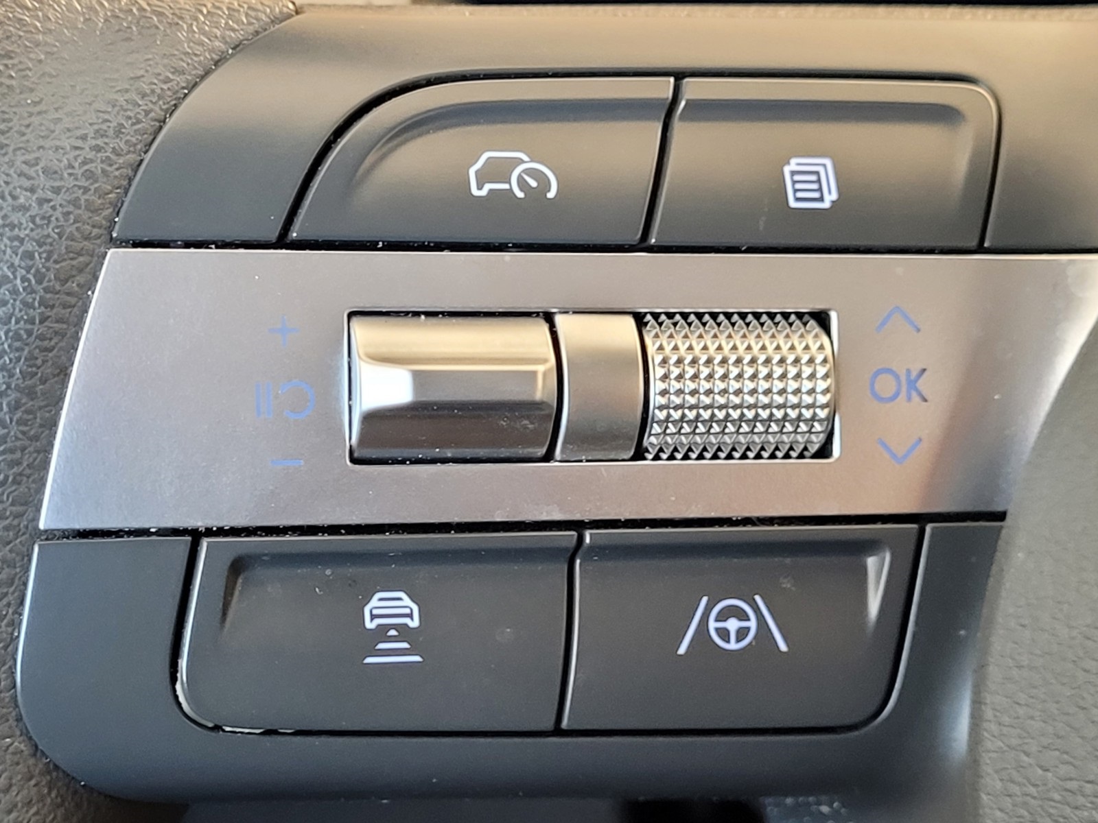 2024 Hyundai Sonata SEL photo 24