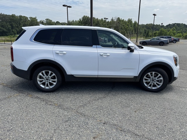 2022 Kia Telluride LX photo 5