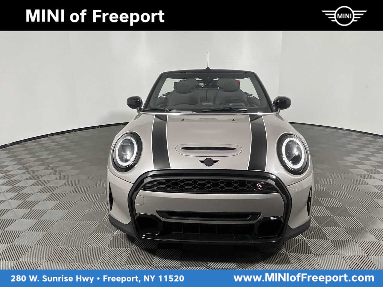 2024 MINI Convertible S's photo