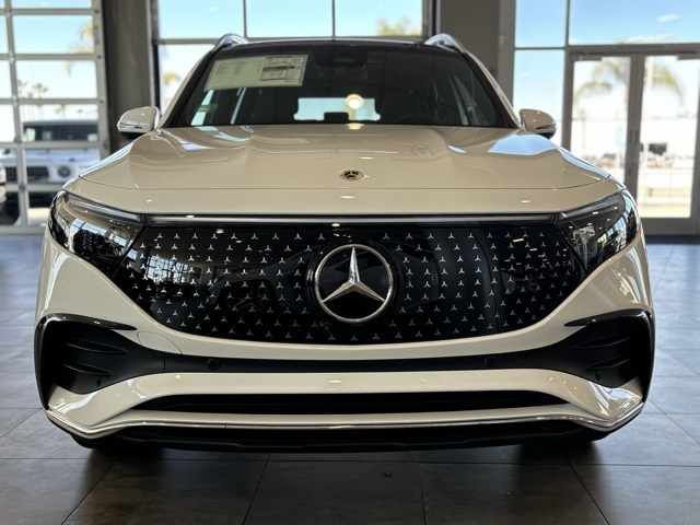 2025 Mercedes Benz EQB 350 4MATIC photo 6