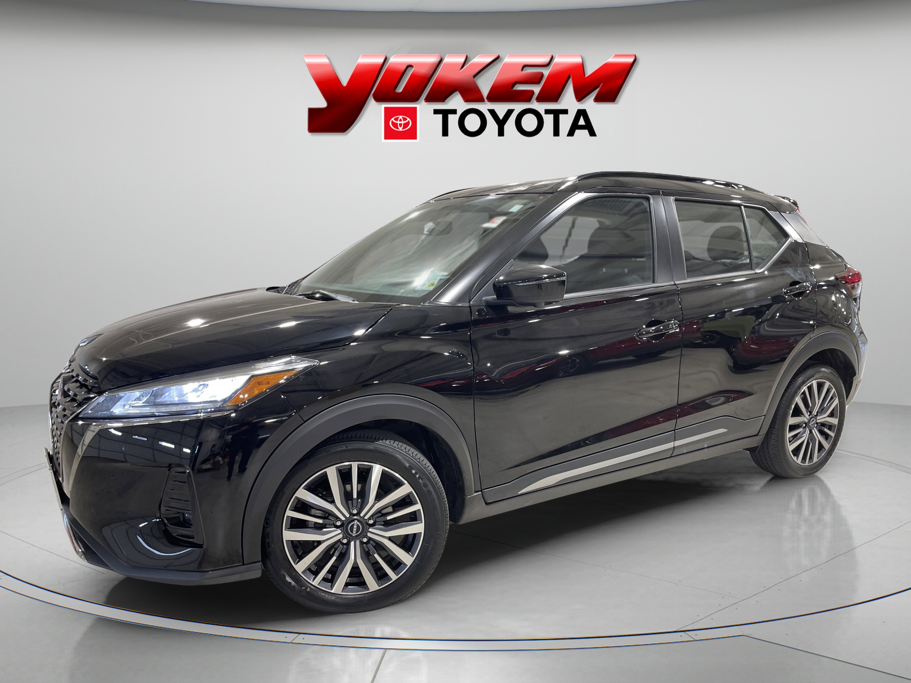 2024 Nissan Kicks SR