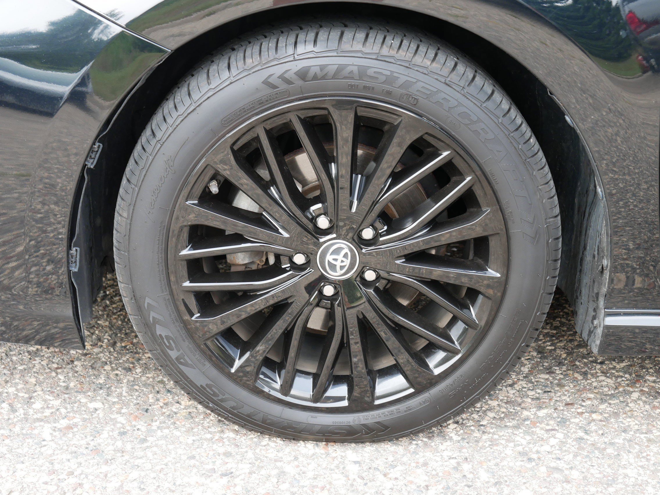 2019 Toyota Camry SE photo 14