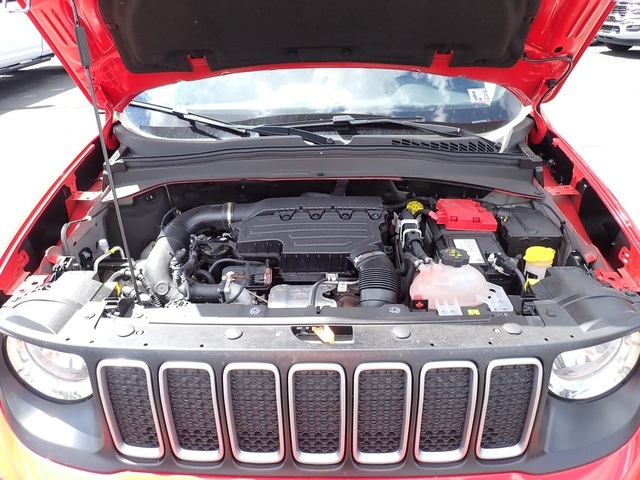 2023 Jeep Renegade Latitude Upland photo 10