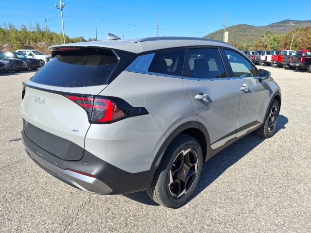 2026 Kia Sportage EX photo 3