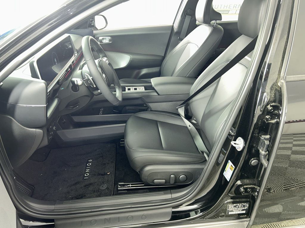 2024 Hyundai Ioniq 6 SEL photo 7