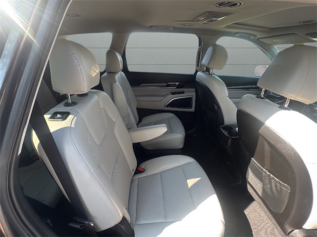 2022 Kia Telluride S photo 12