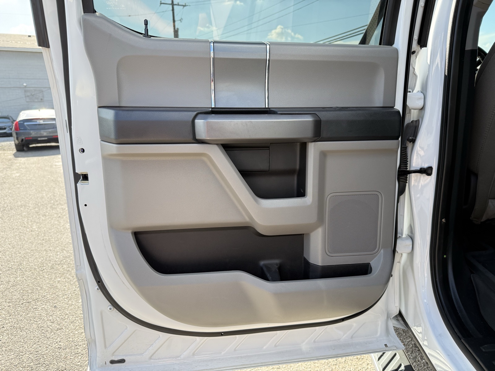 2019 Ford F-150 XLT photo 17