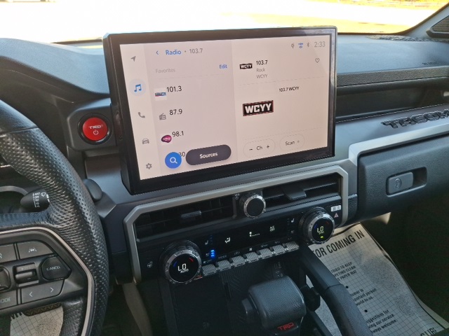 2024 Toyota Tacoma TRD photo 18