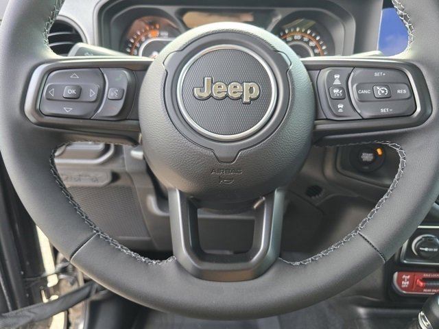 2025 Jeep Wrangler Willys photo 30