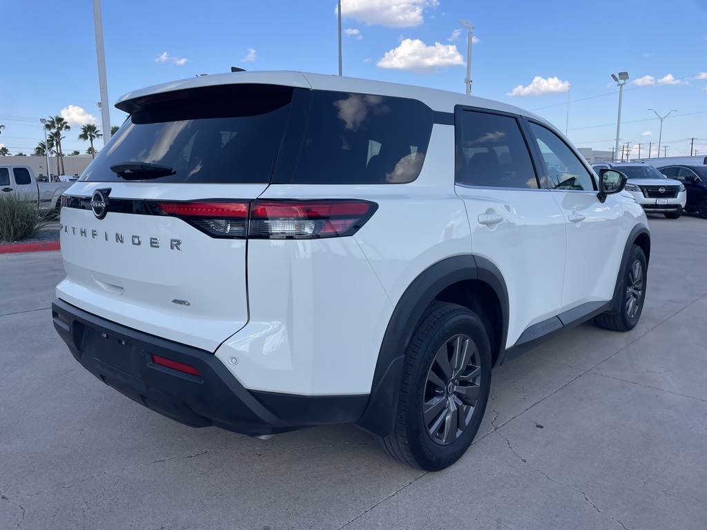 2024 Nissan Pathfinder S photo 3