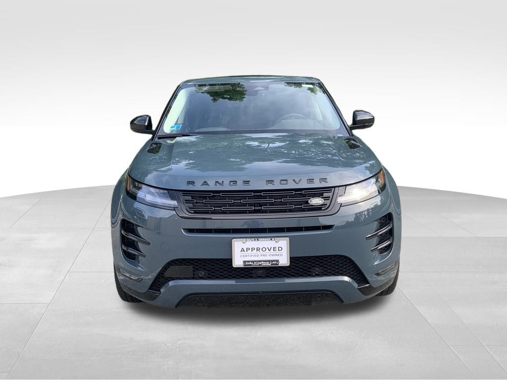 2025 Land Rover Range Rover Evoque Dynamic SE photo 2