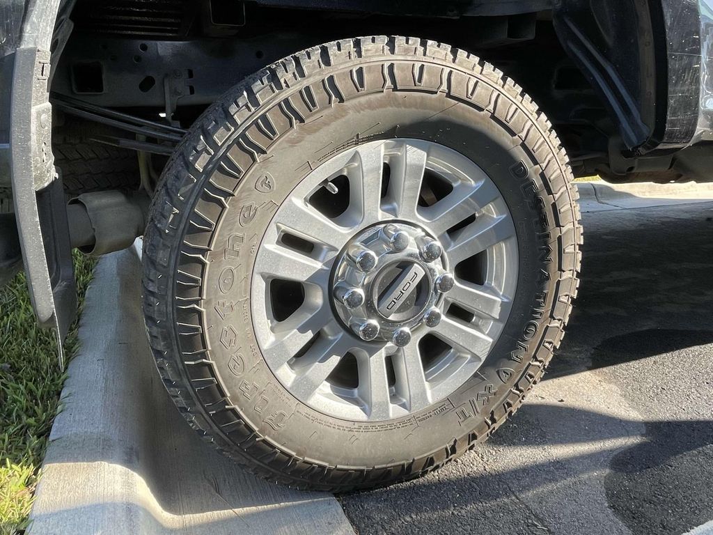 2019 Ford F-250 XLT photo 5