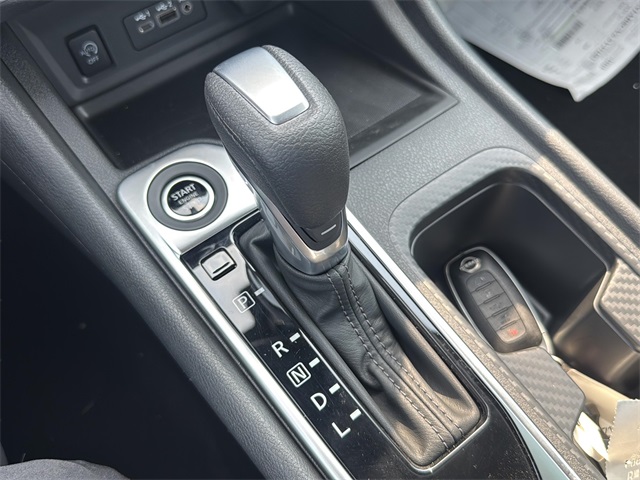 2025 Nissan Sentra SV photo 13