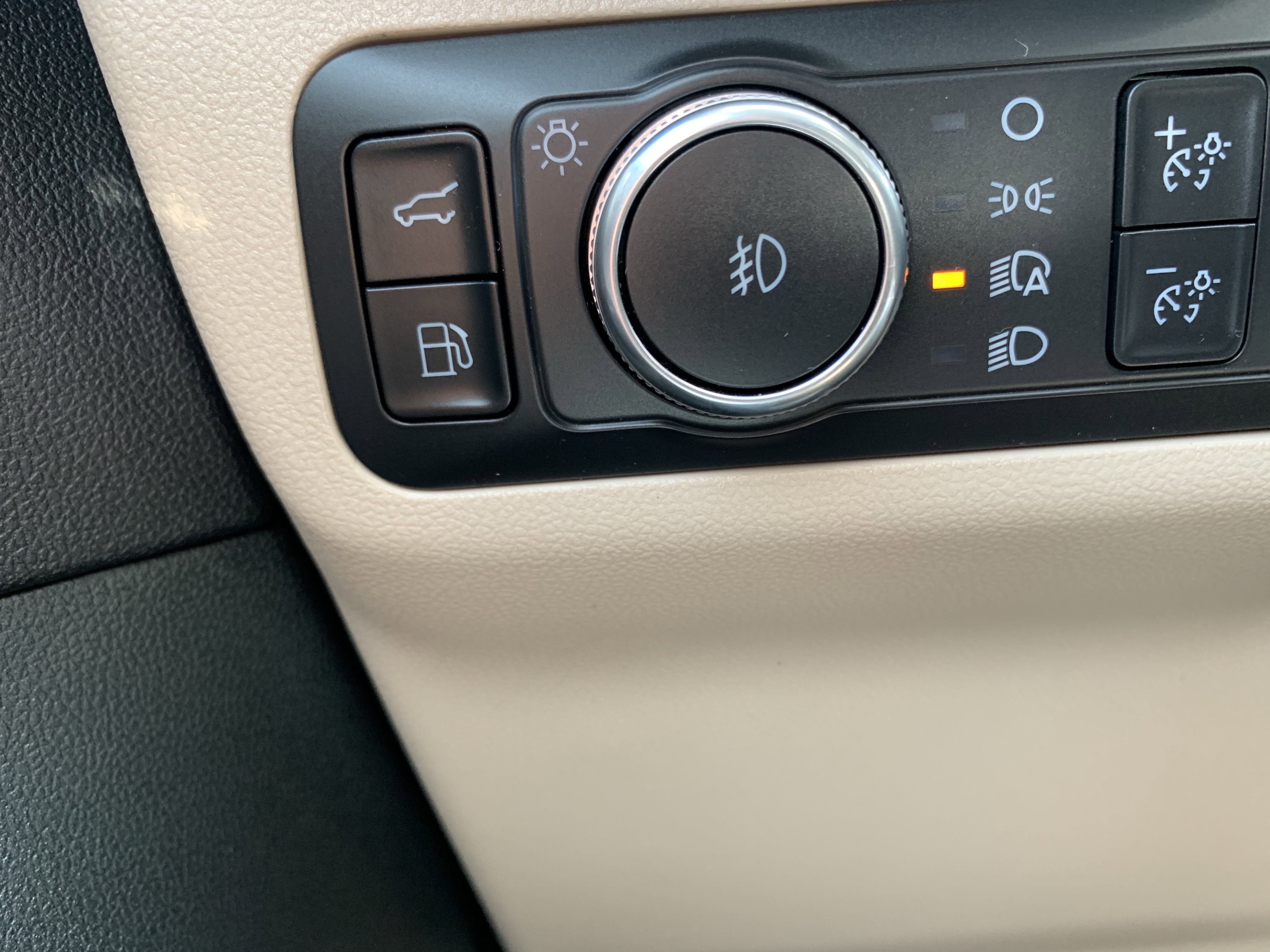 2022 Ford Escape Titanium Plug-In Hybrid photo 4