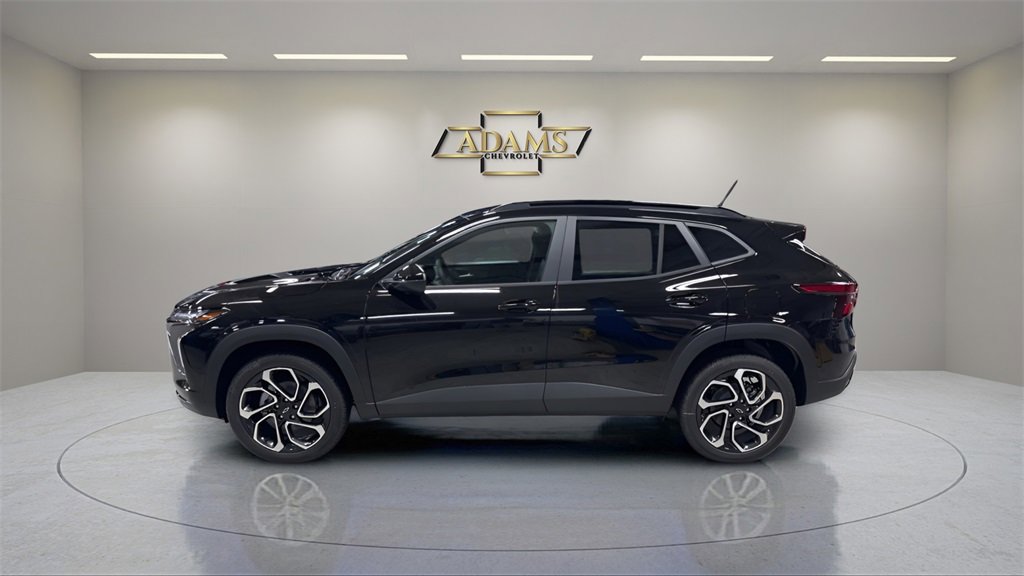 2026 Chevrolet Trax photo 2