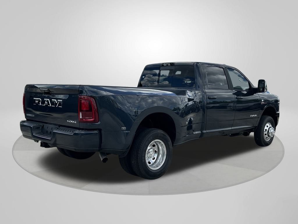 2025 Ram 3500 Laramie photo 7