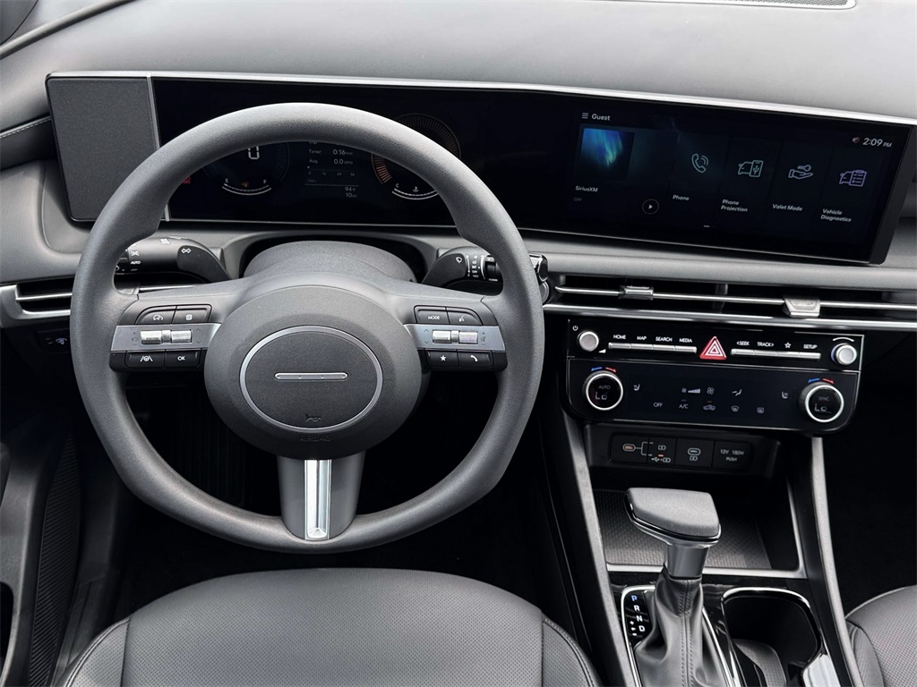 2026 Hyundai Santa Cruz SEL photo 2