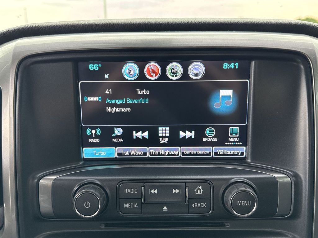 2018 Chevrolet Silverado 1500 LT photo 12