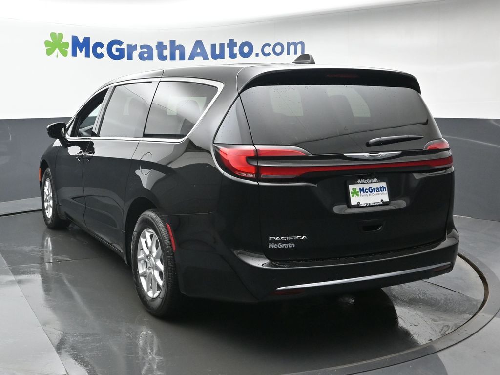 2026 Chrysler Pacifica photo 21