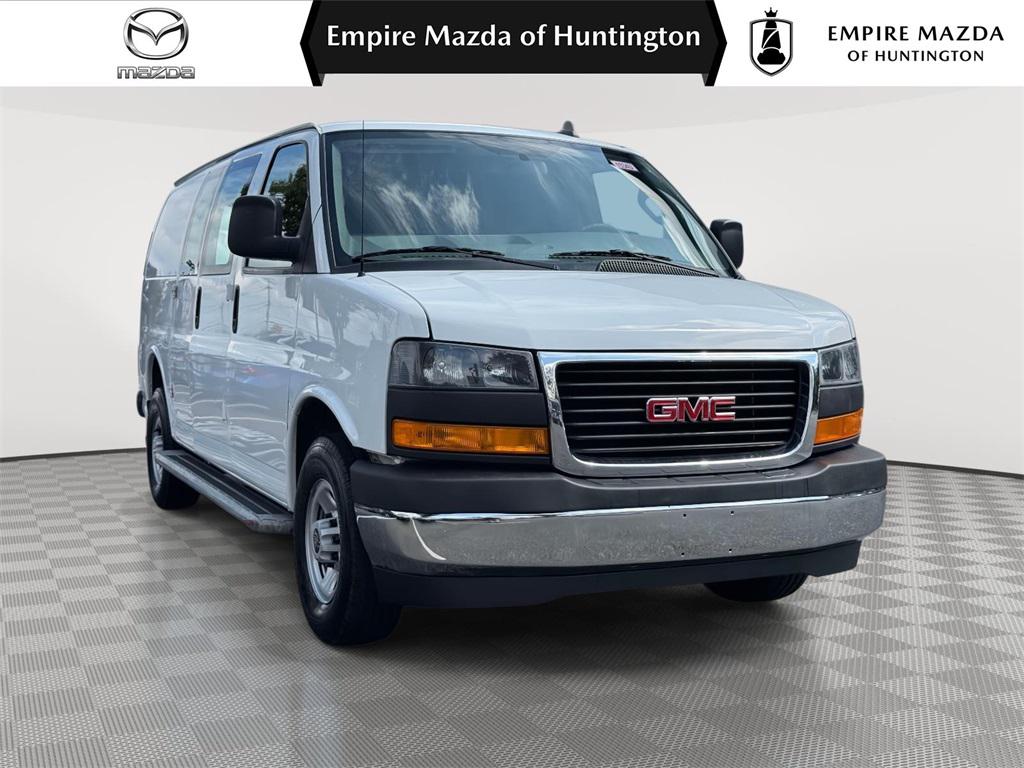 2022 GMC Savana Cargo Work Van's photo