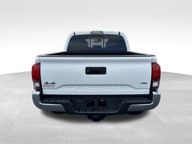 2022 Toyota Tacoma SR5 photo 5