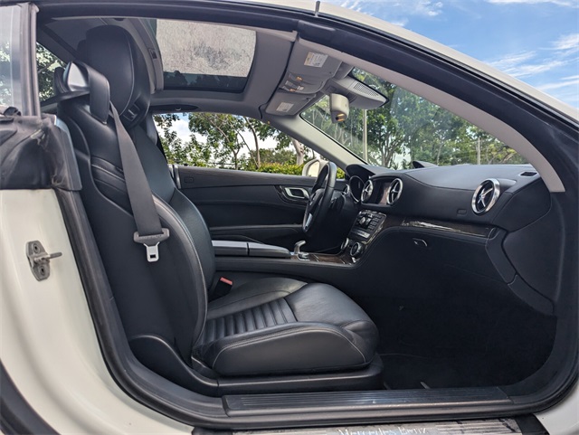 2015 Mercedes Benz SL 400 photo 14