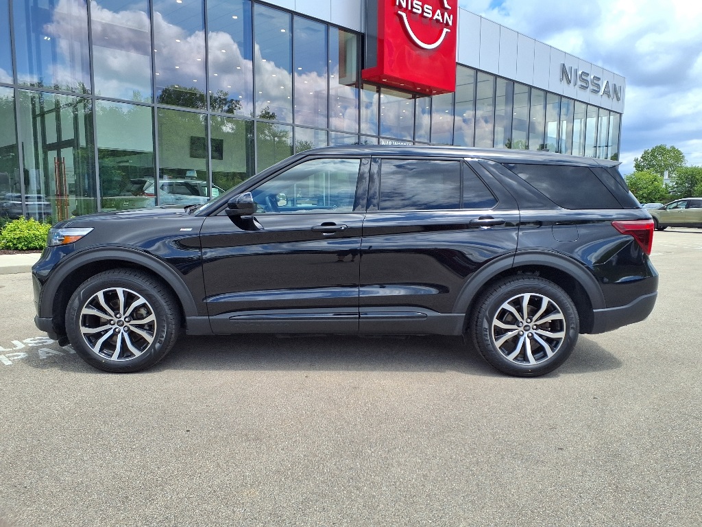 2022 Ford Explorer ST-Line photo 6