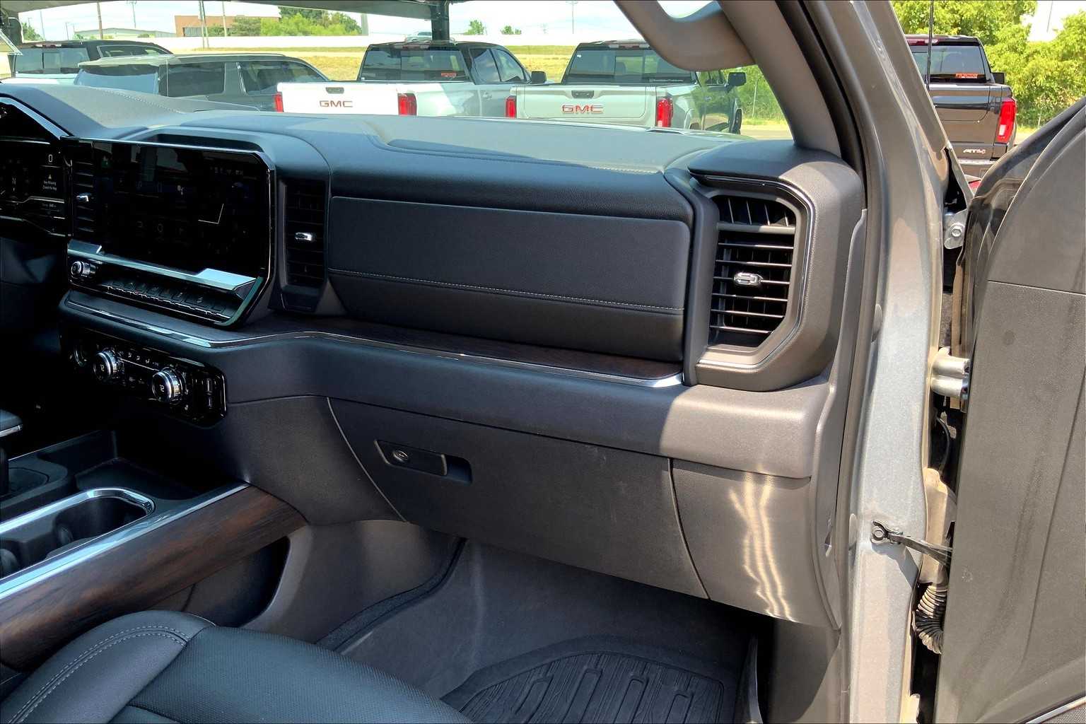 2023 Gmc Sierra 1500 SLT photo 18