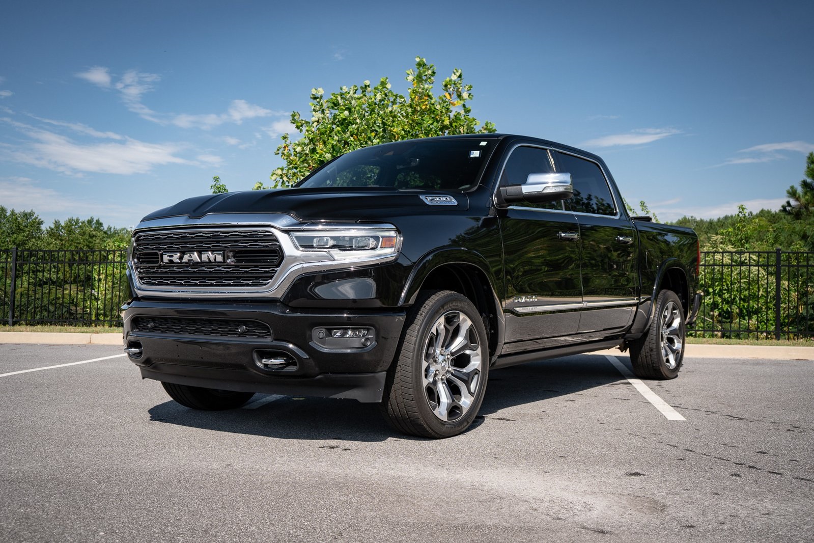 2021 Ram 1500 Limited photo 2